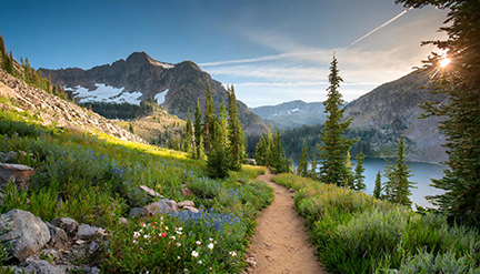 Fourth of July Lake Trail